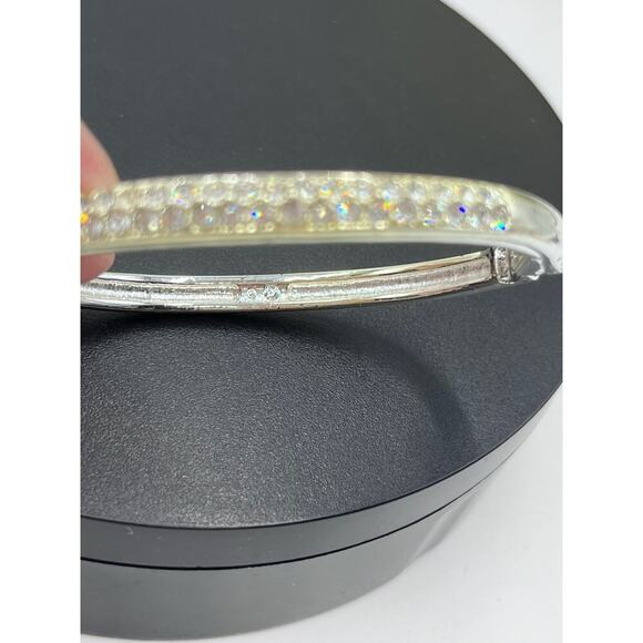 Swarovski Swan White Crystal
Bracelet Rhodium Hinged Clamper 
Bangle Bracelet - Picture 4 of 12